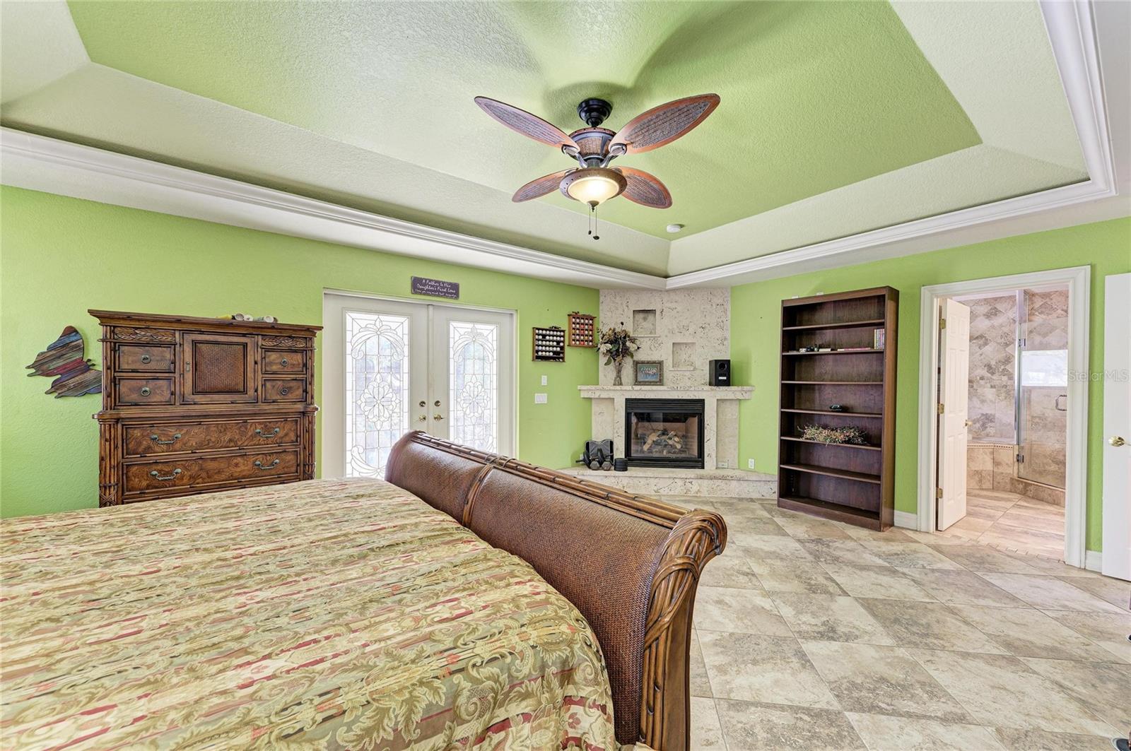 ARTIST ACRES - Residential