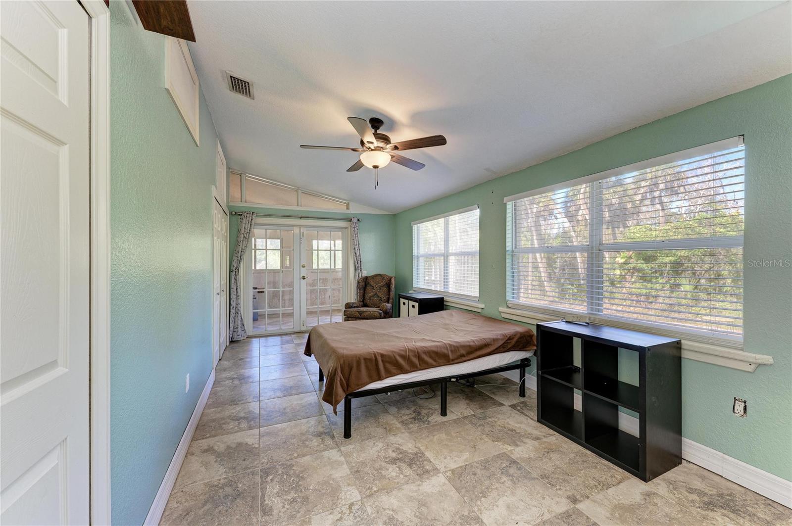 ARTIST ACRES - Residential