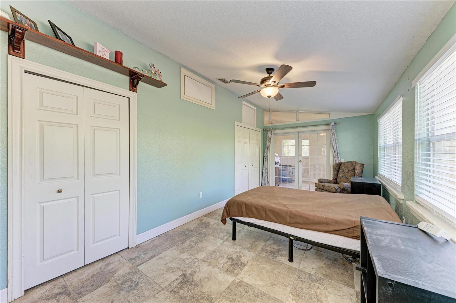 ARTIST ACRES - Residential