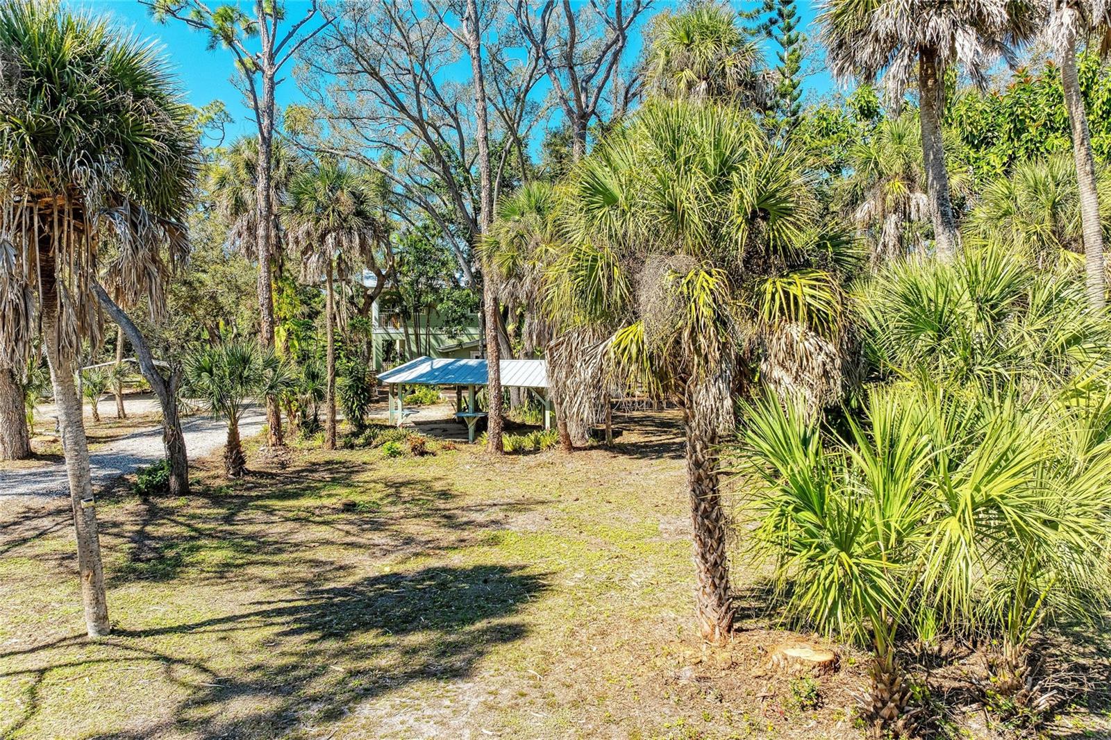 ARTIST ACRES - Residential