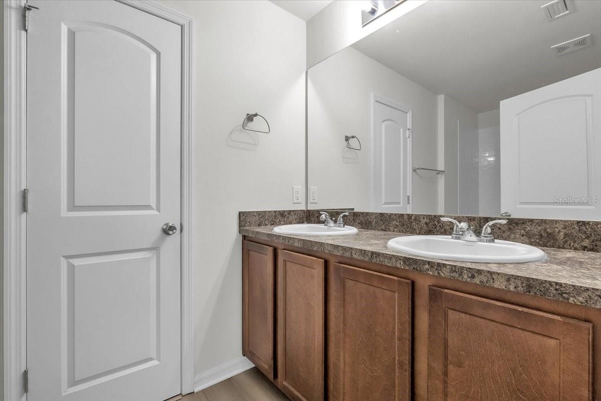 VISTANNA VILLAS - Residential