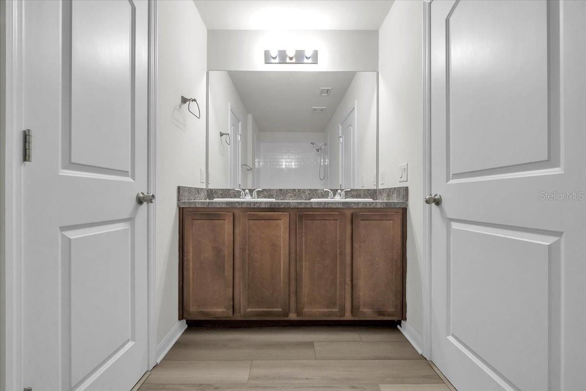 VISTANNA VILLAS - Residential