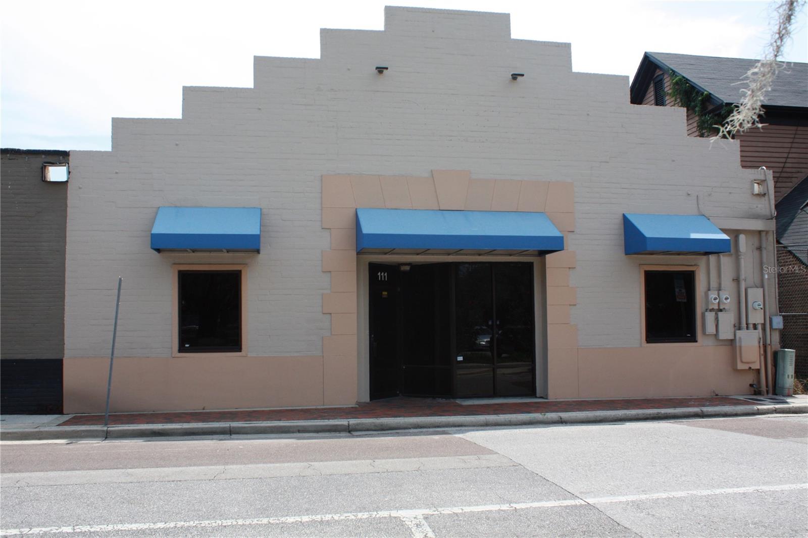 Prime location in downtown Gainesville's central business district available for your business venture. Property Uses could include: office, retail and night club. The suite comprises eight offices and multiple flex areas. It is situated in the heart of Gainesville's governmental and legal district. You will be within 0.3 miles of Gainesville City Hall, The Alachua County Administration Building, The Alachua County Courthouse, The Federal Courthouse, and The Alachua County Library HQ. Just a few steps away for your enjoyment are some of Gainesville's finest restaurants, coffee shops and watering holes.