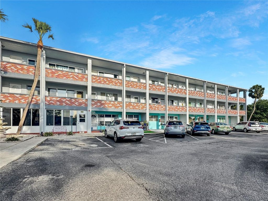 Photo of 4300 58th Street N #1915, Kenneth City, FL 33709 (MLS # TB8507989)