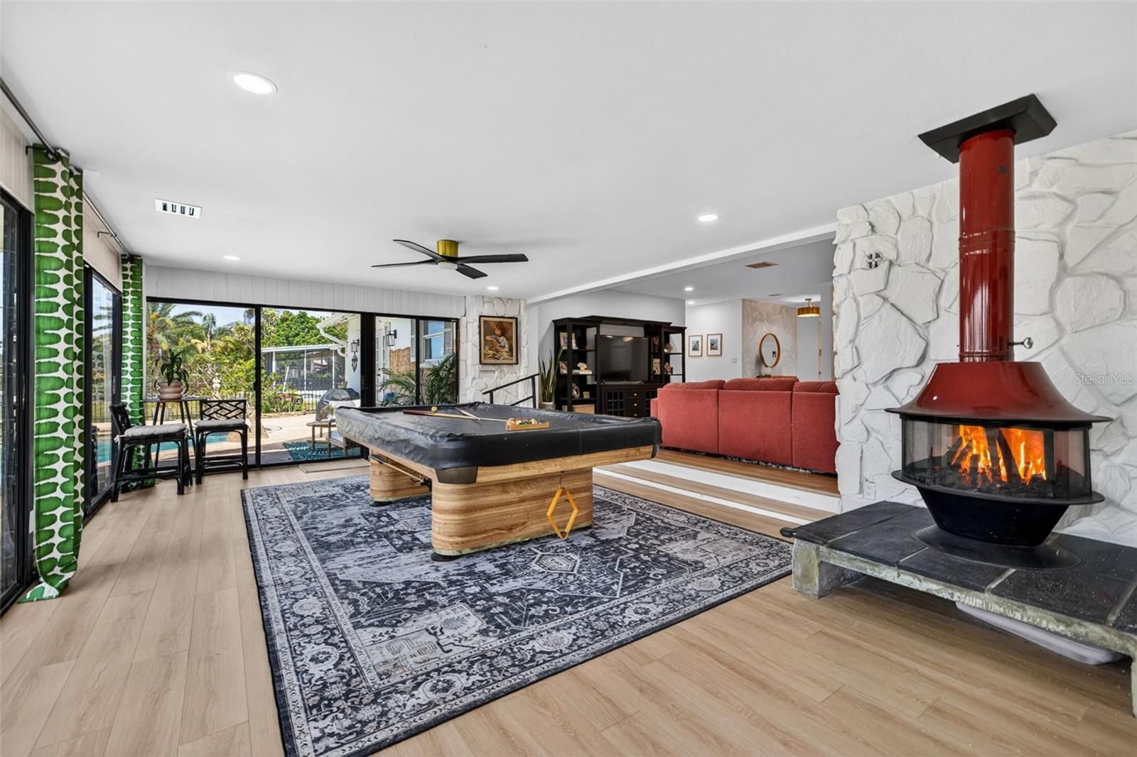 BAY CREST PARK UNIT 19 - Residential
