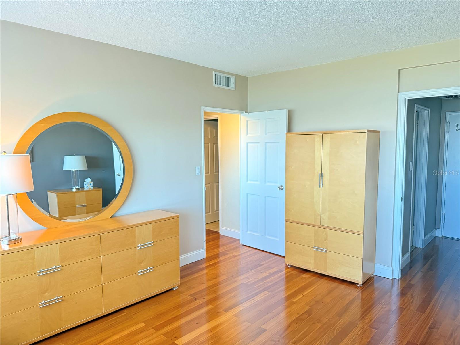 HORIZON HOUSE CO-OP - Residential