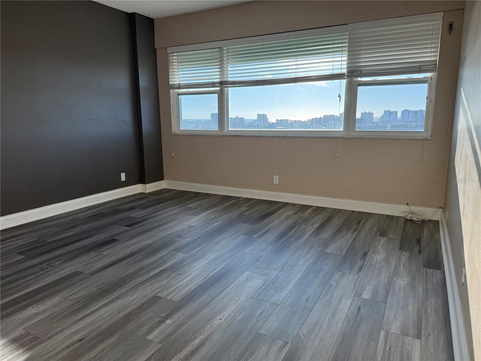 HORIZON HOUSE CO-OP - Residential