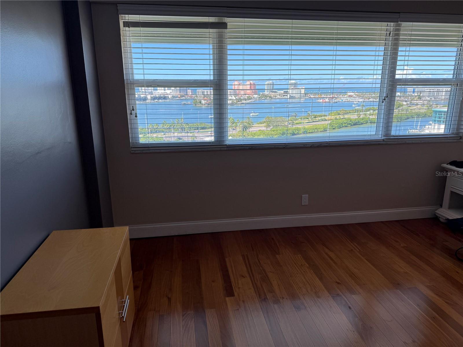 HORIZON HOUSE CO-OP - Residential