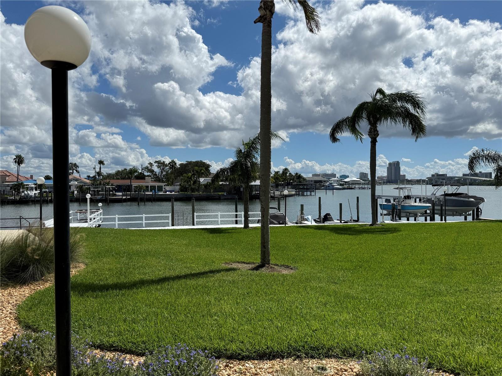 HORIZON HOUSE CO-OP - Residential