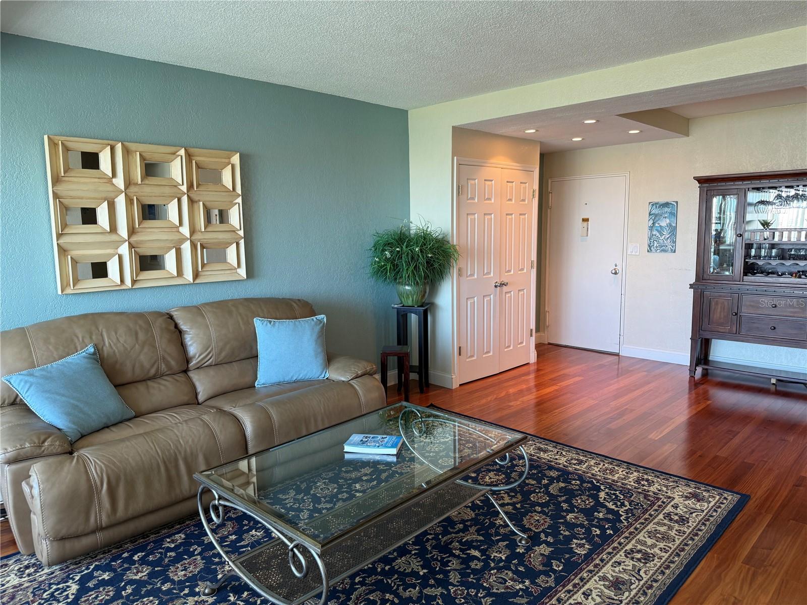 HORIZON HOUSE CO-OP - Residential