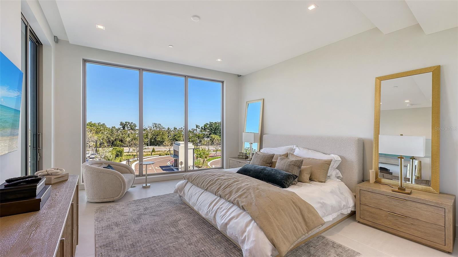 CONDOMINIUM RESIDENCES AT LONGBOAT KEY - Residential Lease