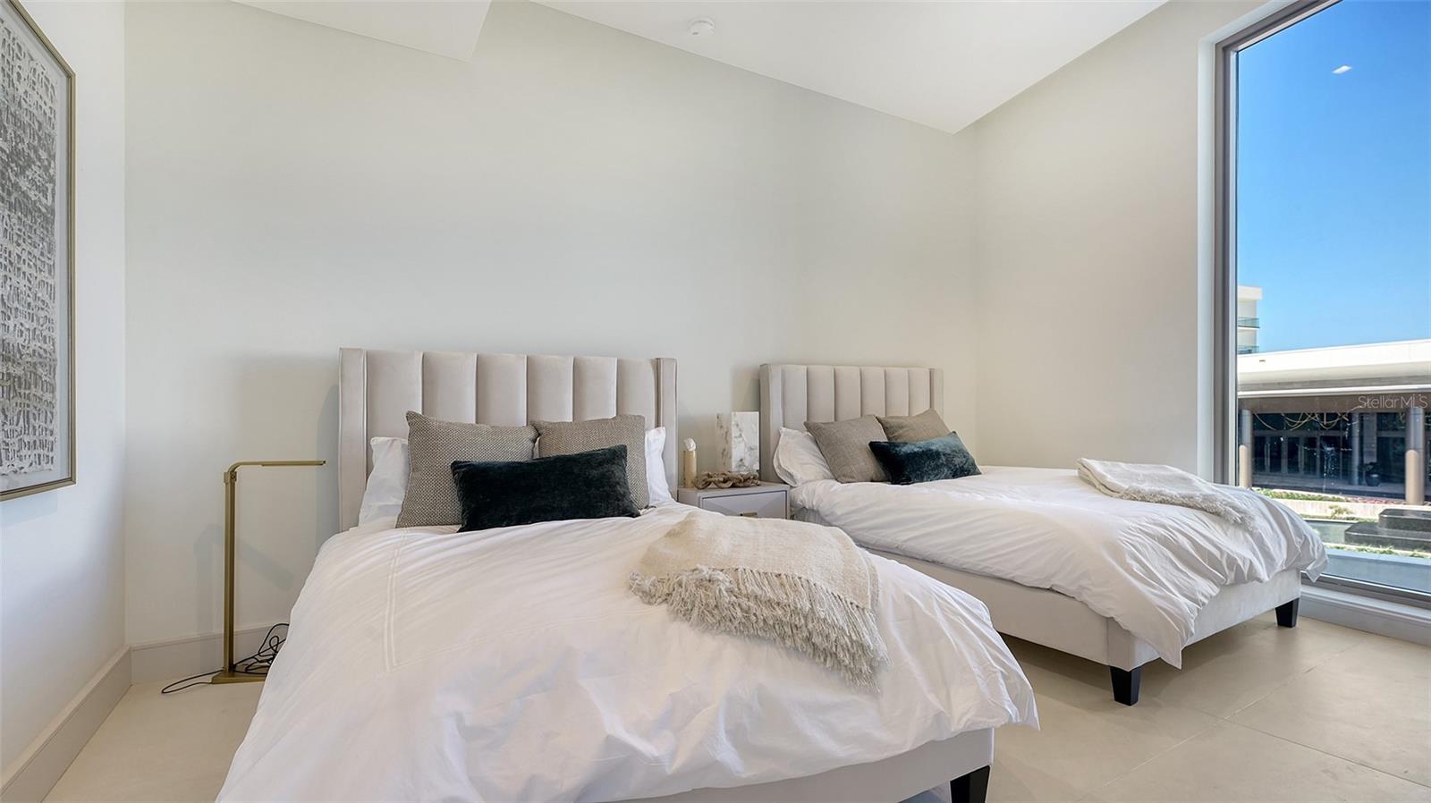 CONDOMINIUM RESIDENCES AT LONGBOAT KEY - Residential Lease