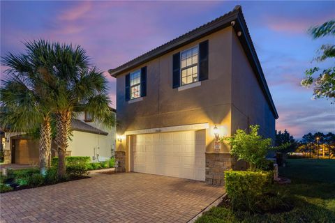 Photo of 5525 Misty Oak Circle, Davenport, FL 33837 (MLS # O6338615)