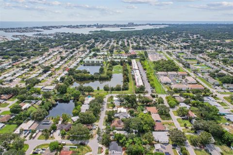 A home in SEMINOLE