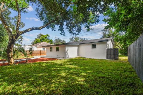 A home in SEMINOLE