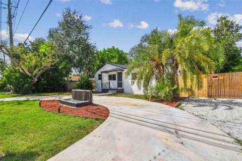 A home in SEMINOLE