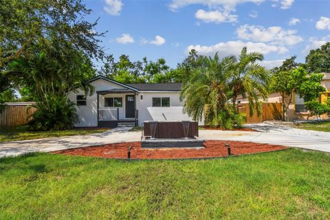 A home in SEMINOLE