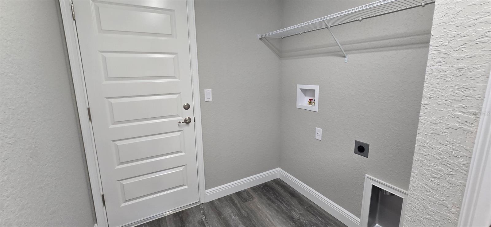 SILVER SPRINGS SHORES - Residential Lease