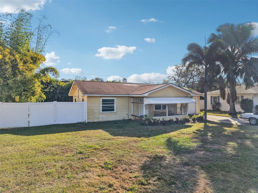 Photo of 1103 Varona Street, Belleair, FL 33756 (MLS # TB8437310)