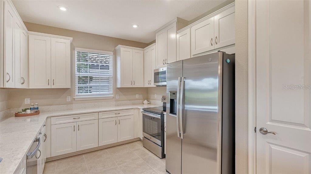 AZARIO ESPLANADE - Residential