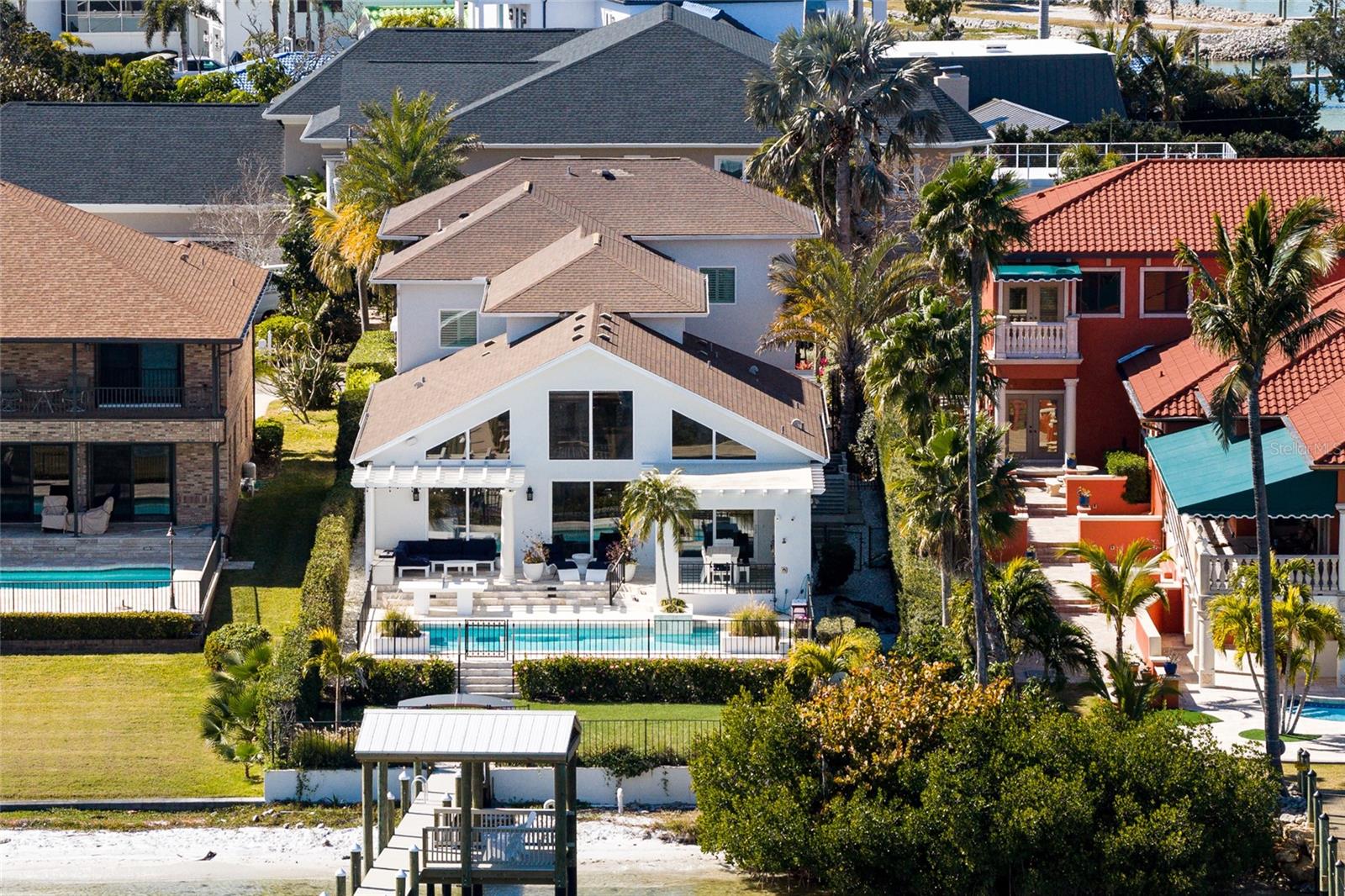 BRADLEY SHORES - Residential