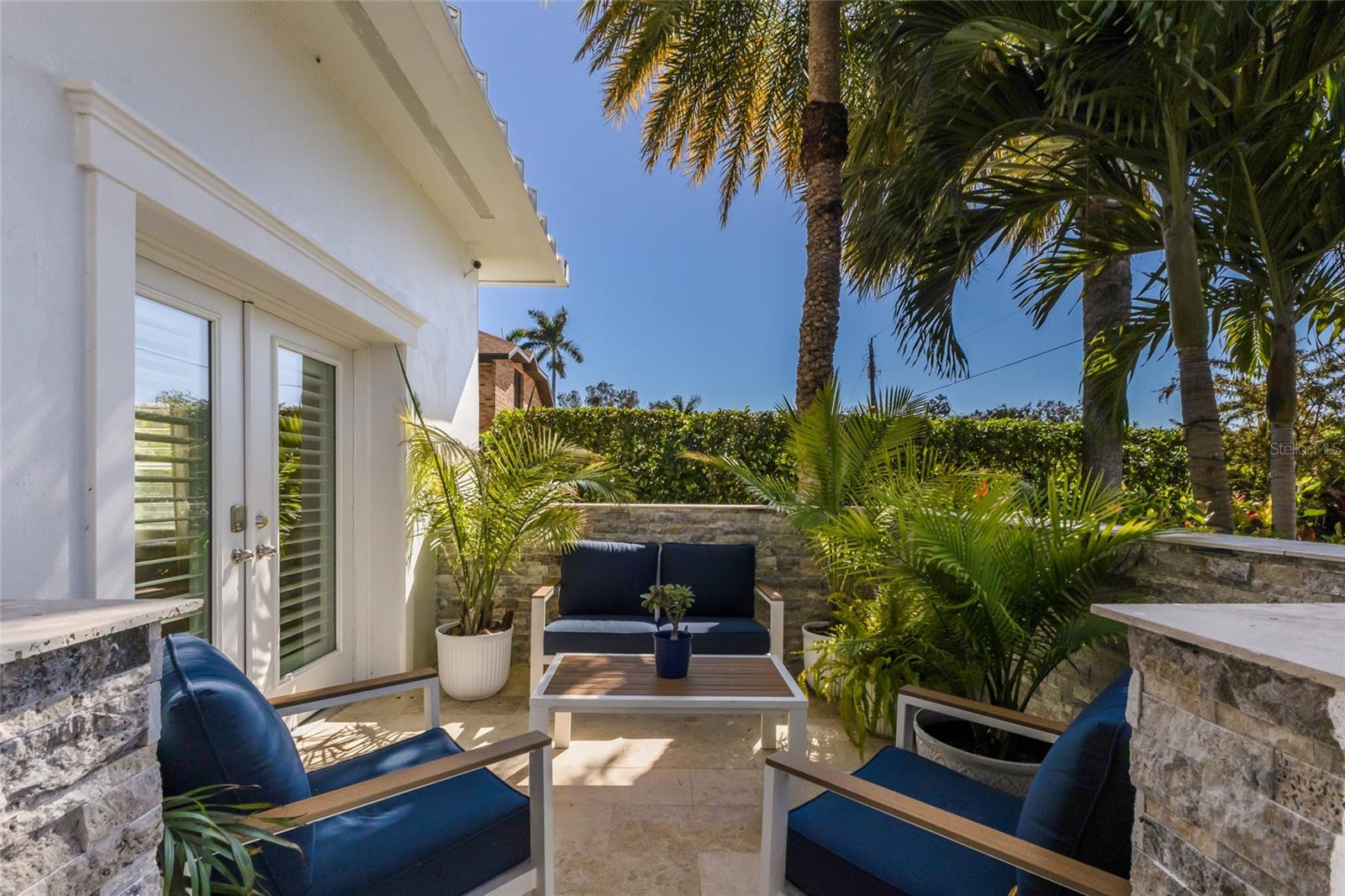 BRADLEY SHORES - Residential