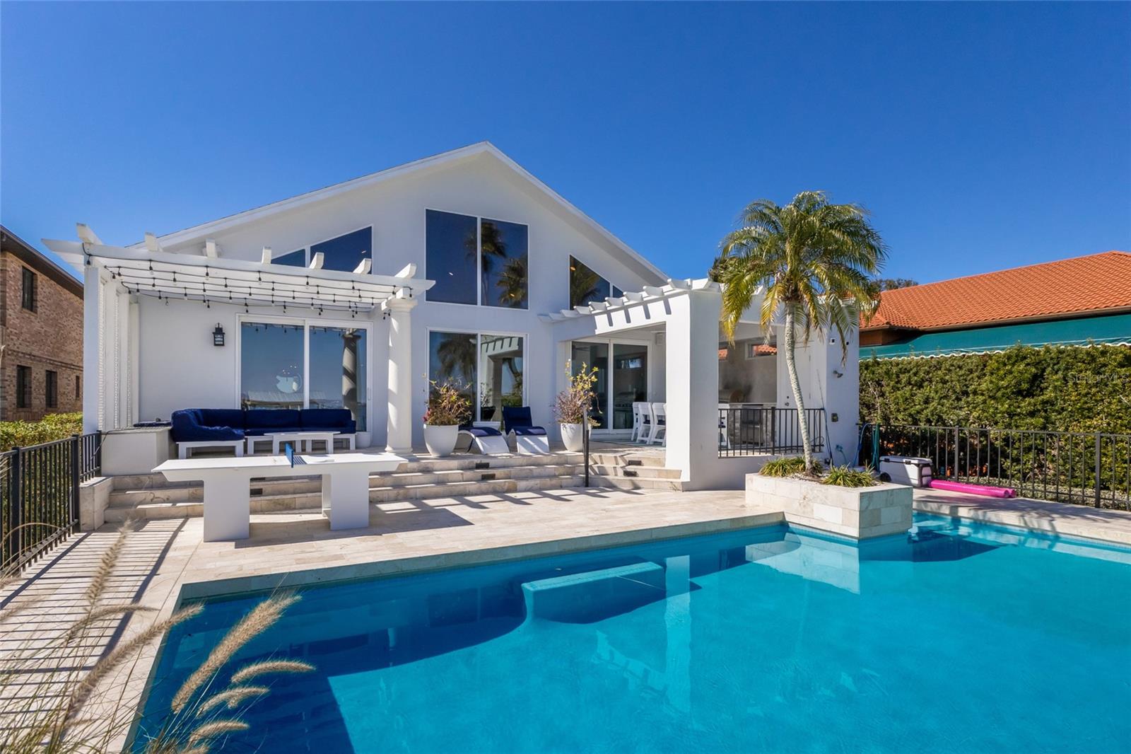 BRADLEY SHORES - Residential