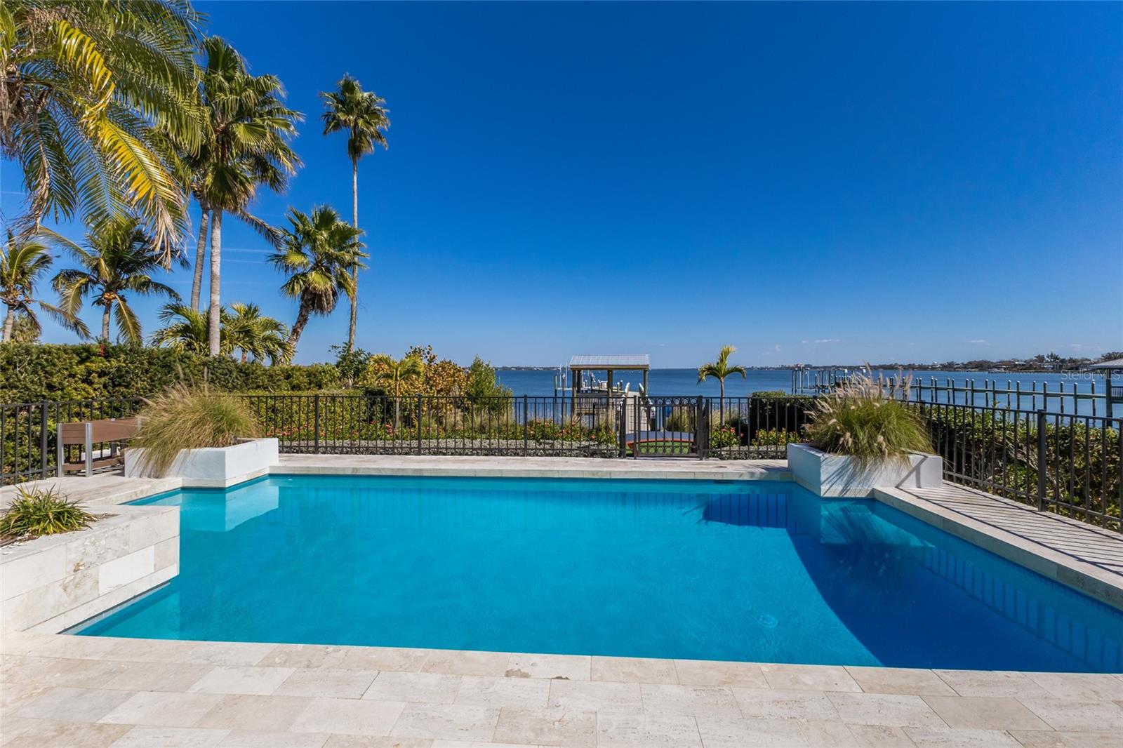 BRADLEY SHORES - Residential