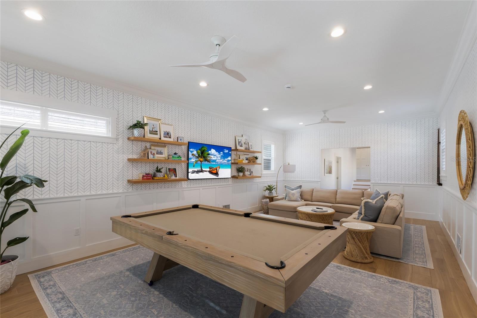 BRADLEY SHORES - Residential