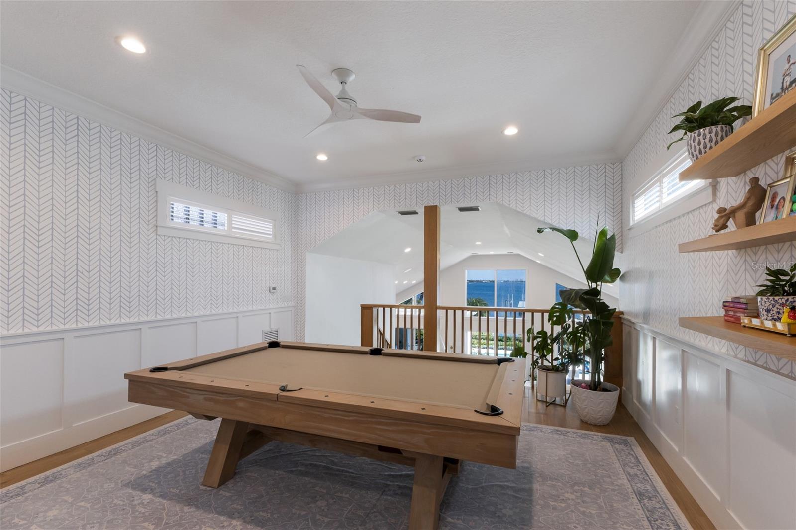 BRADLEY SHORES - Residential