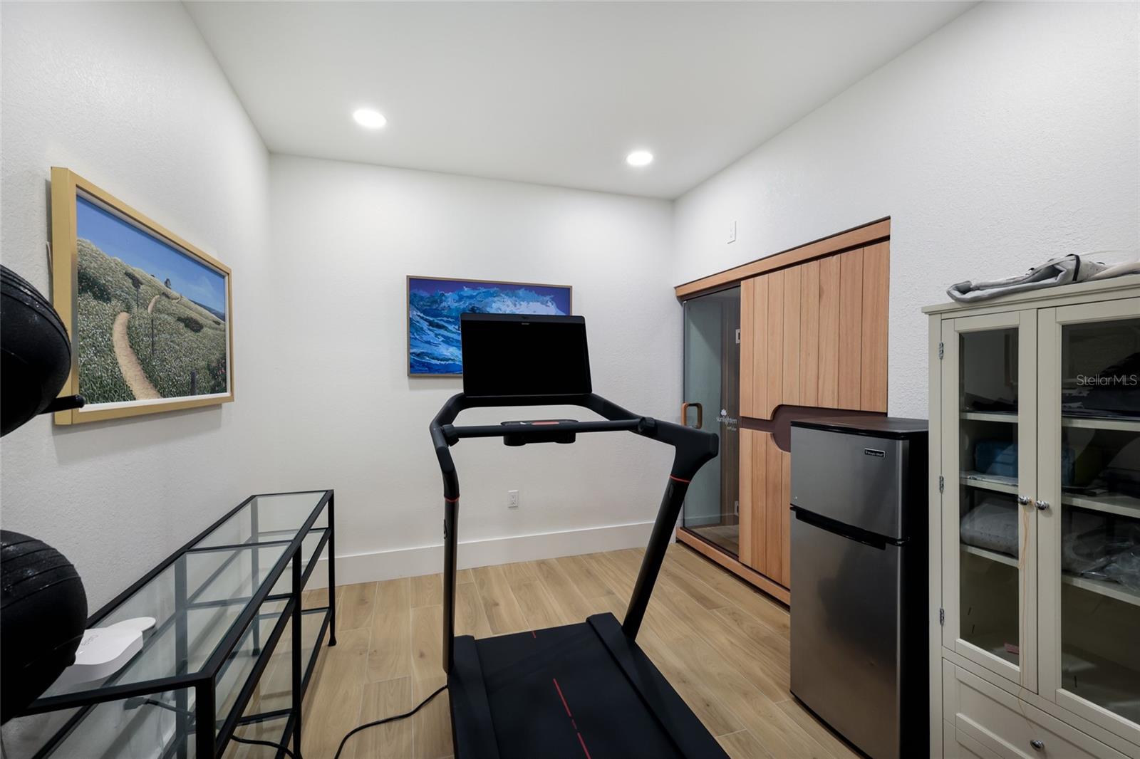 BRADLEY SHORES - Residential