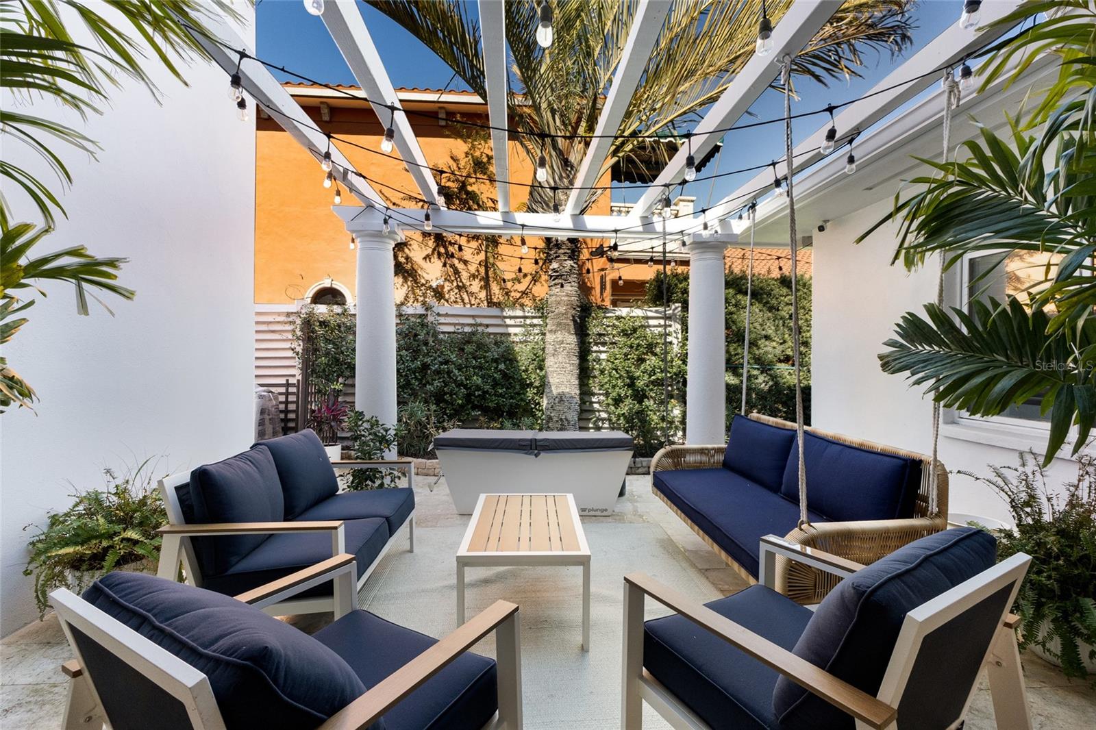 BRADLEY SHORES - Residential