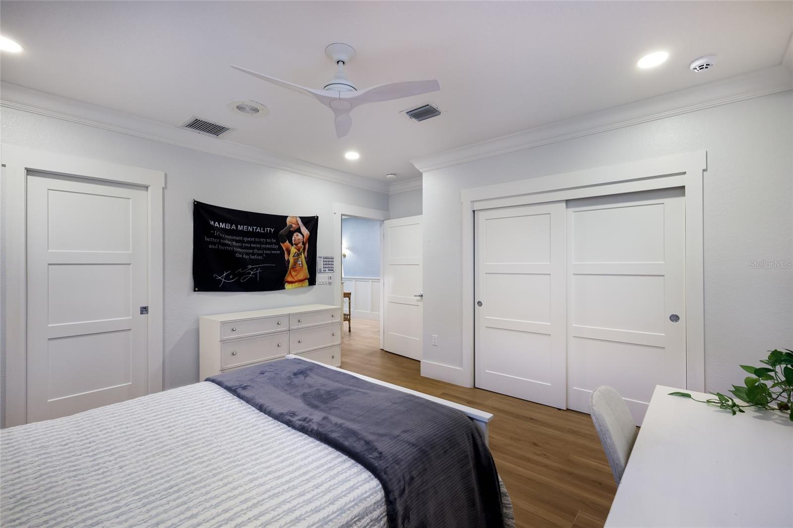 BRADLEY SHORES - Residential