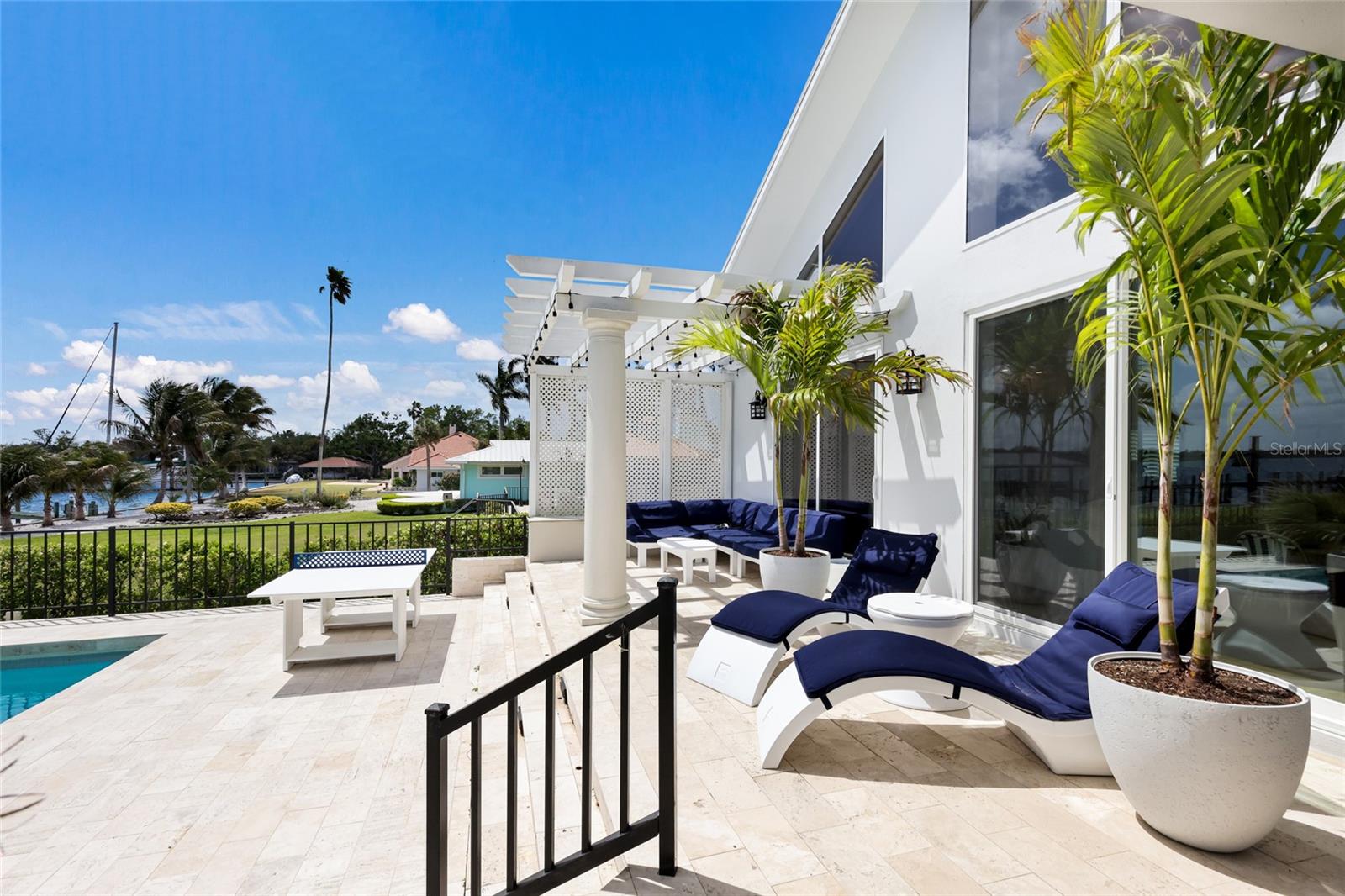 BRADLEY SHORES - Residential