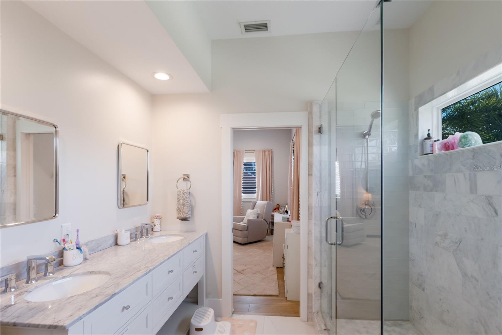 BRADLEY SHORES - Residential