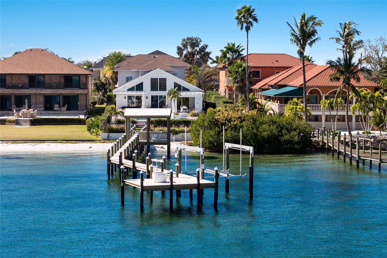 BRADLEY SHORES - Residential