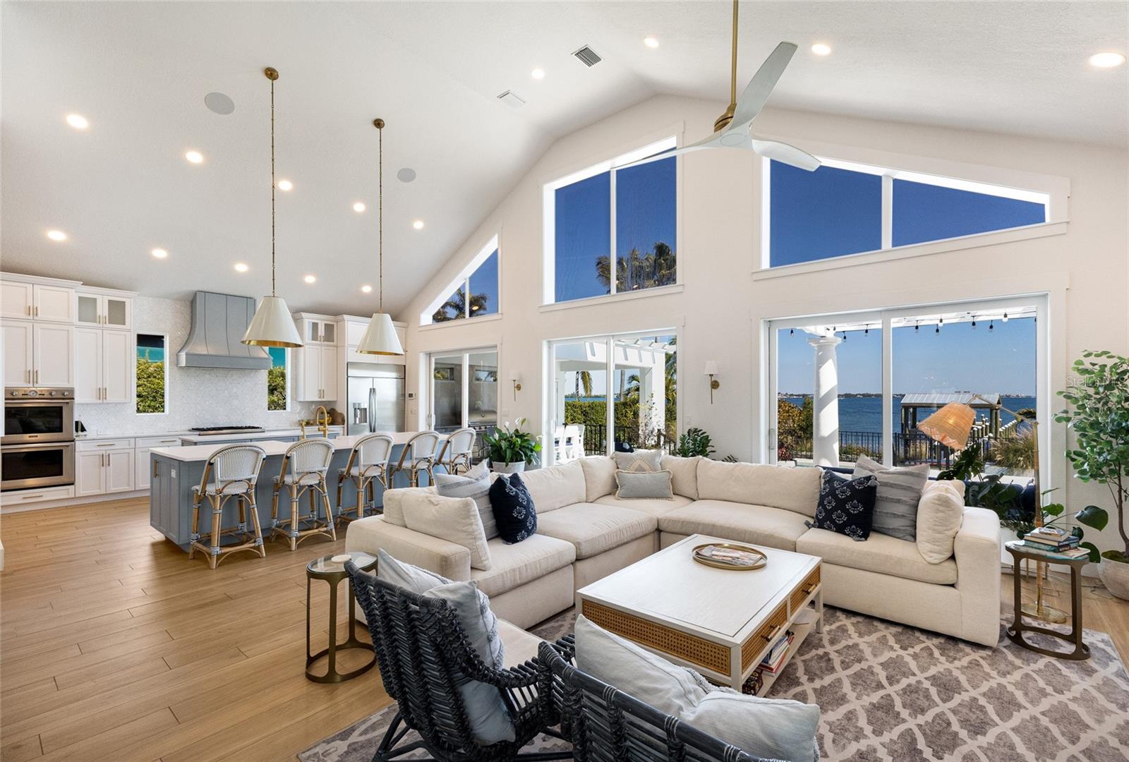 BRADLEY SHORES - Residential