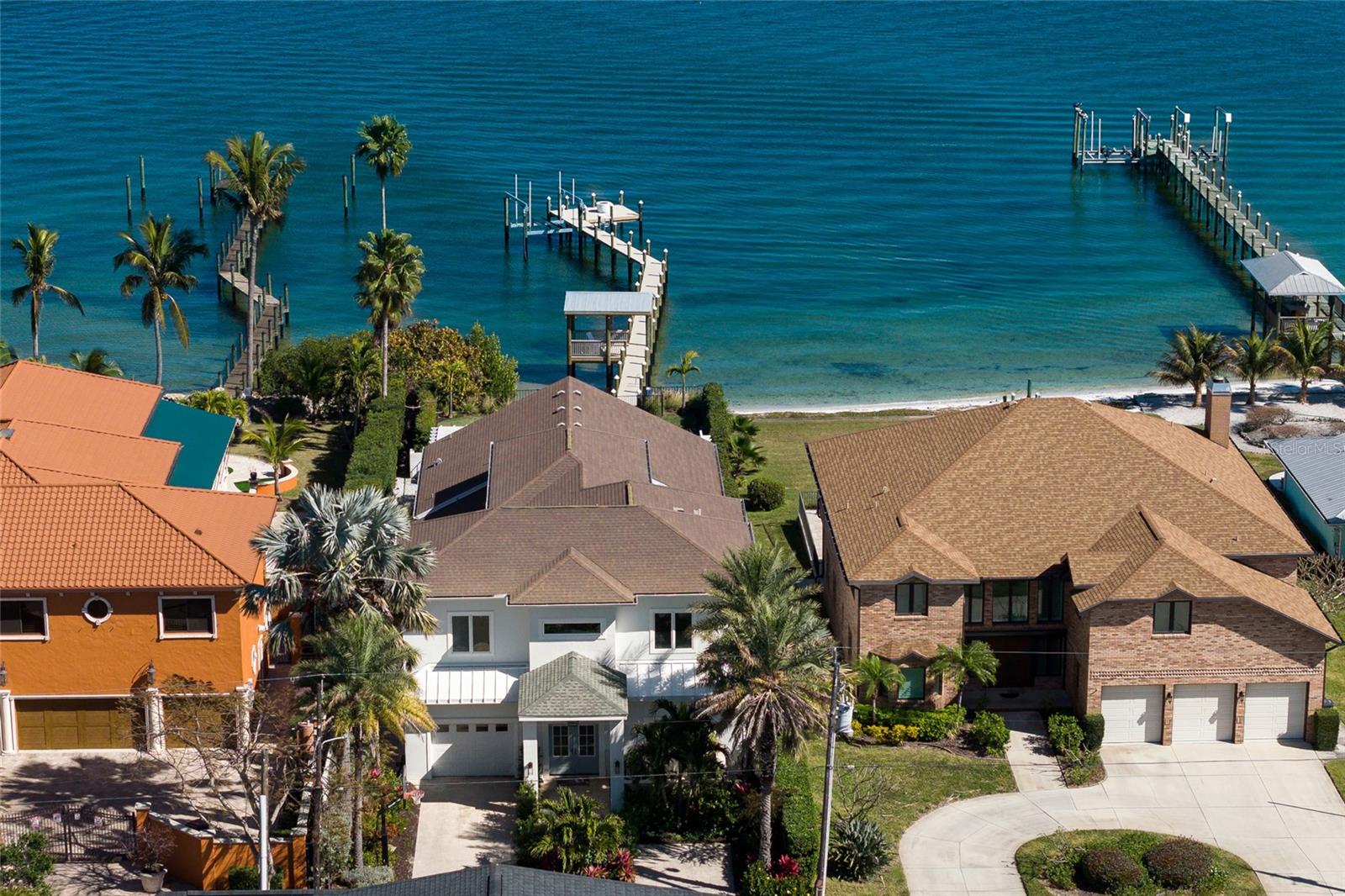 BRADLEY SHORES - Residential