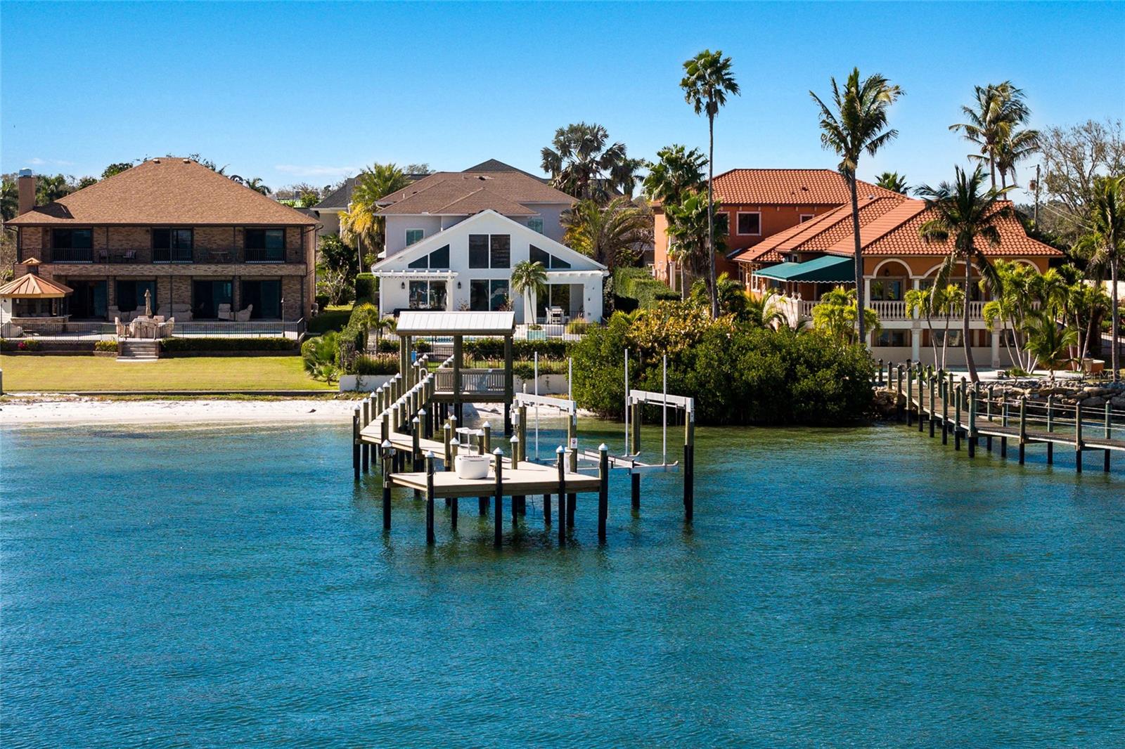 BRADLEY SHORES - Residential