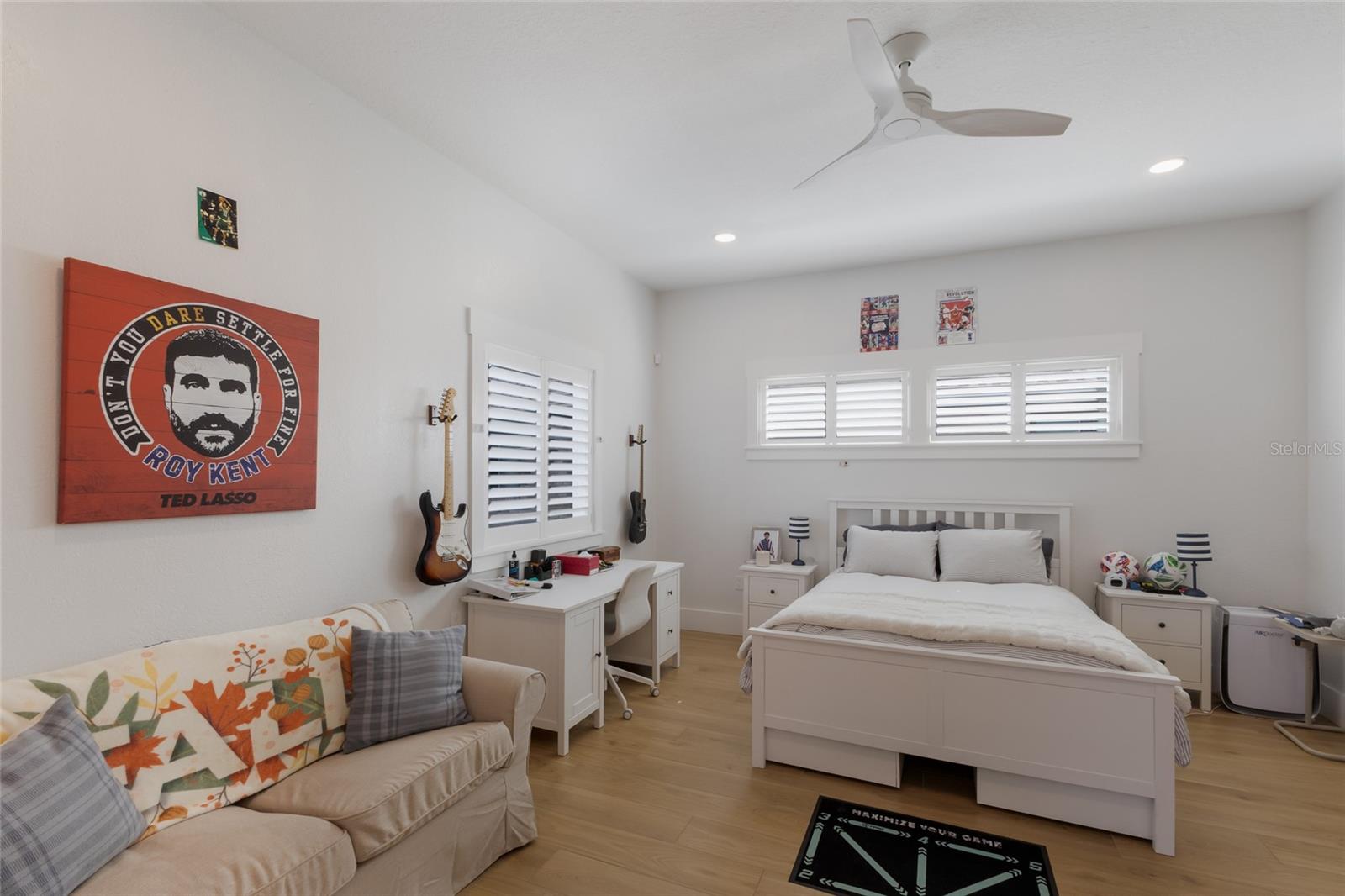 BRADLEY SHORES - Residential