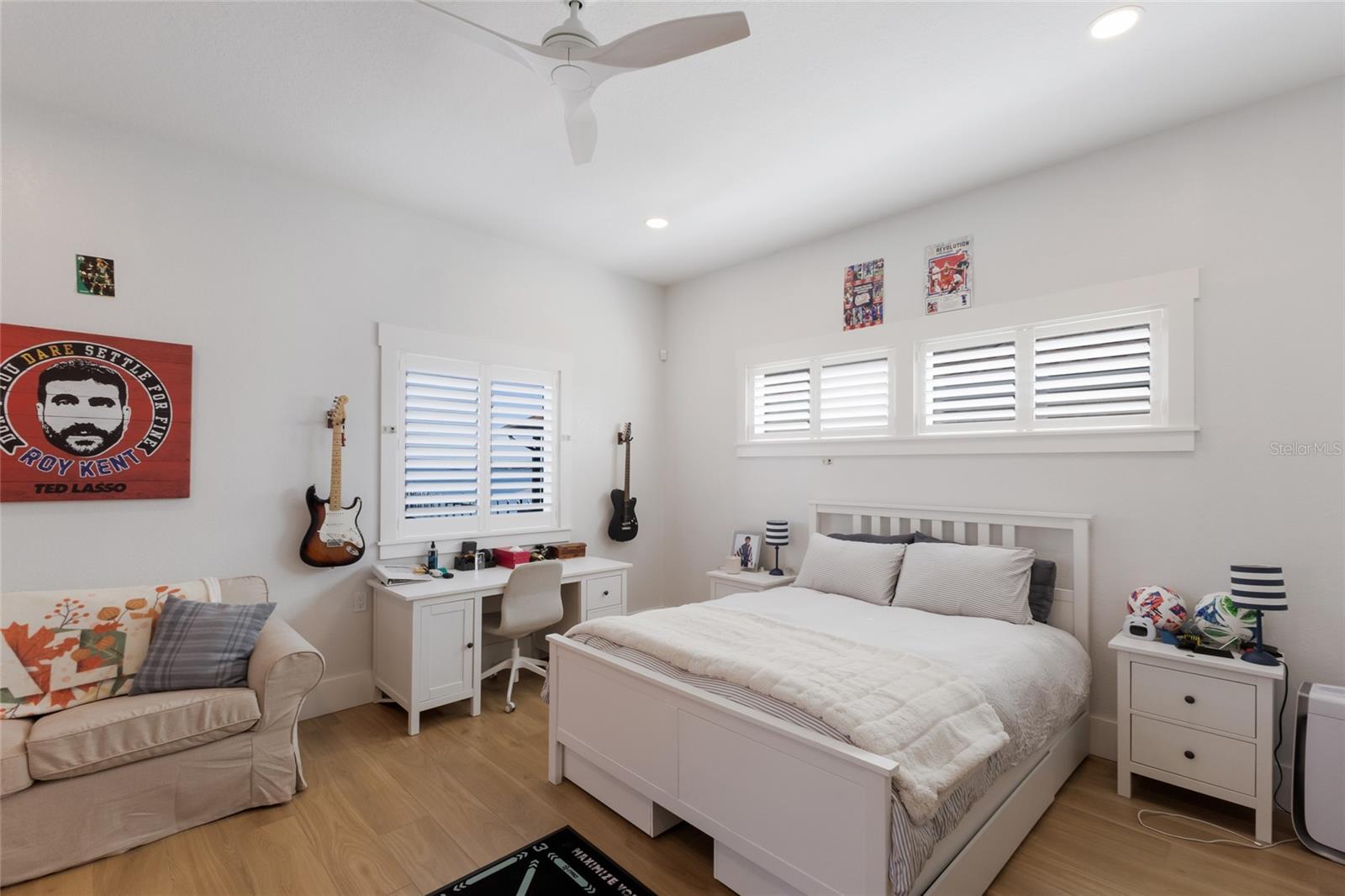 BRADLEY SHORES - Residential