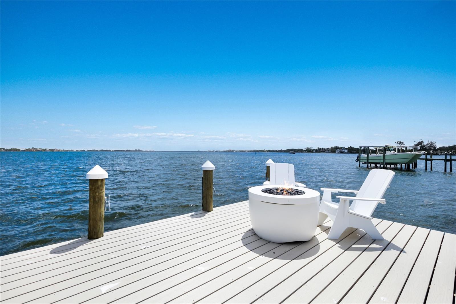 BRADLEY SHORES - Residential