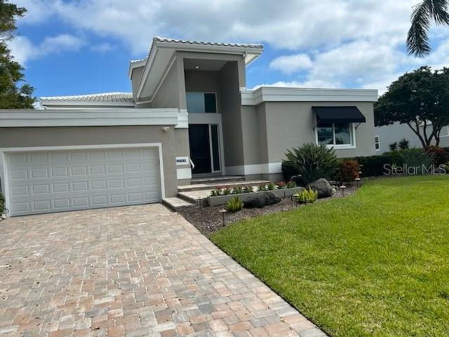 Waterfront home in the private golf community Corey's Landing in Longboat Key.