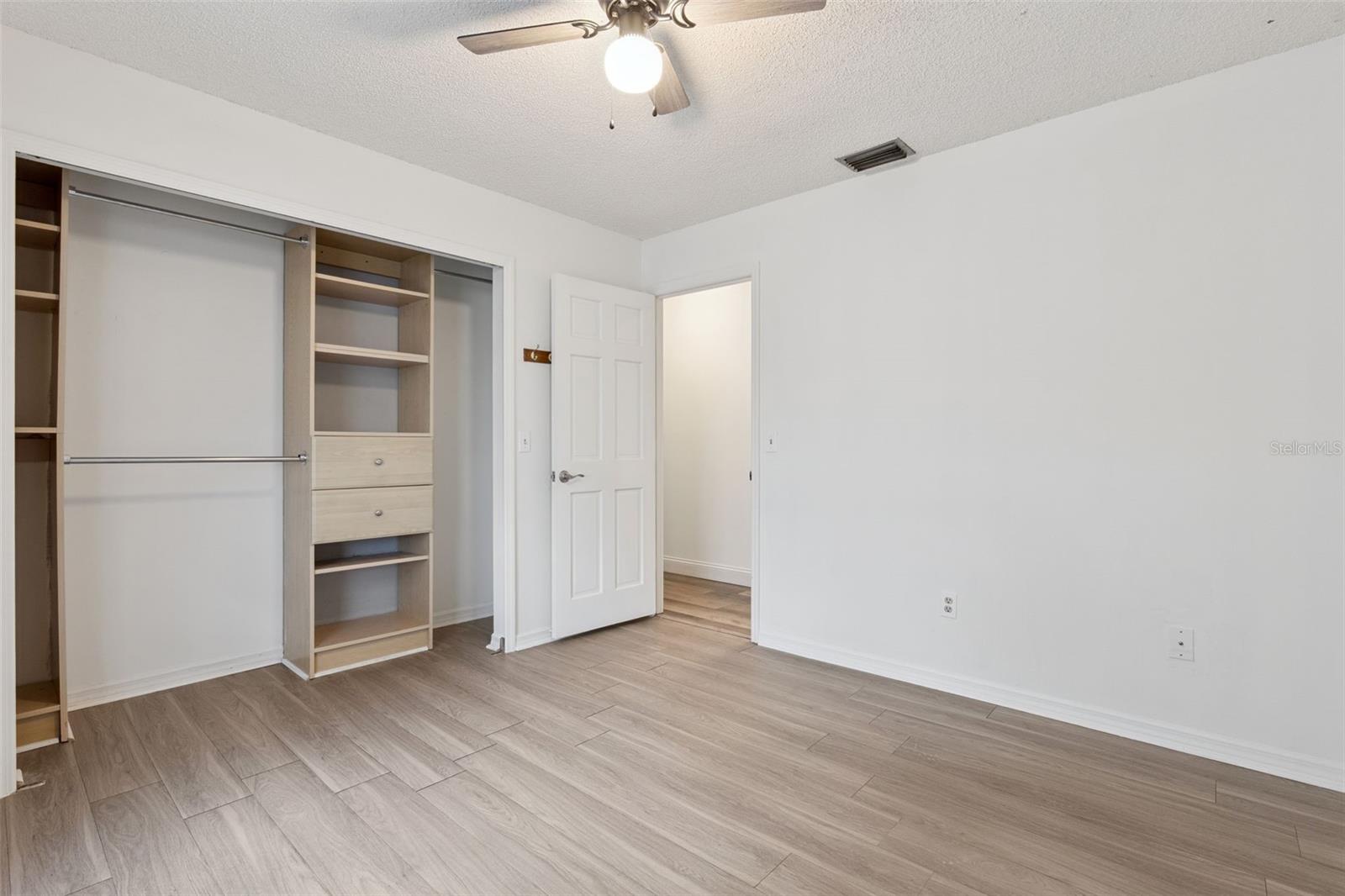 DELTONA LAKES UNIT 05 - Residential