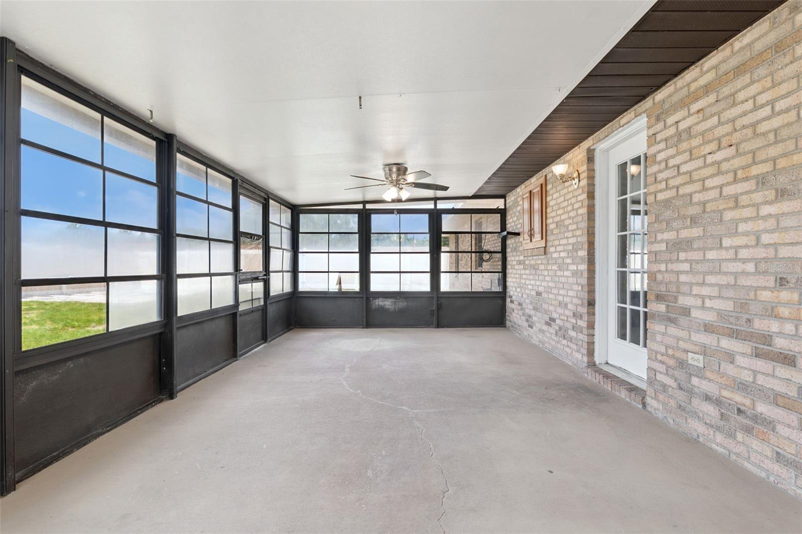 DELTONA LAKES UNIT 05 - Residential