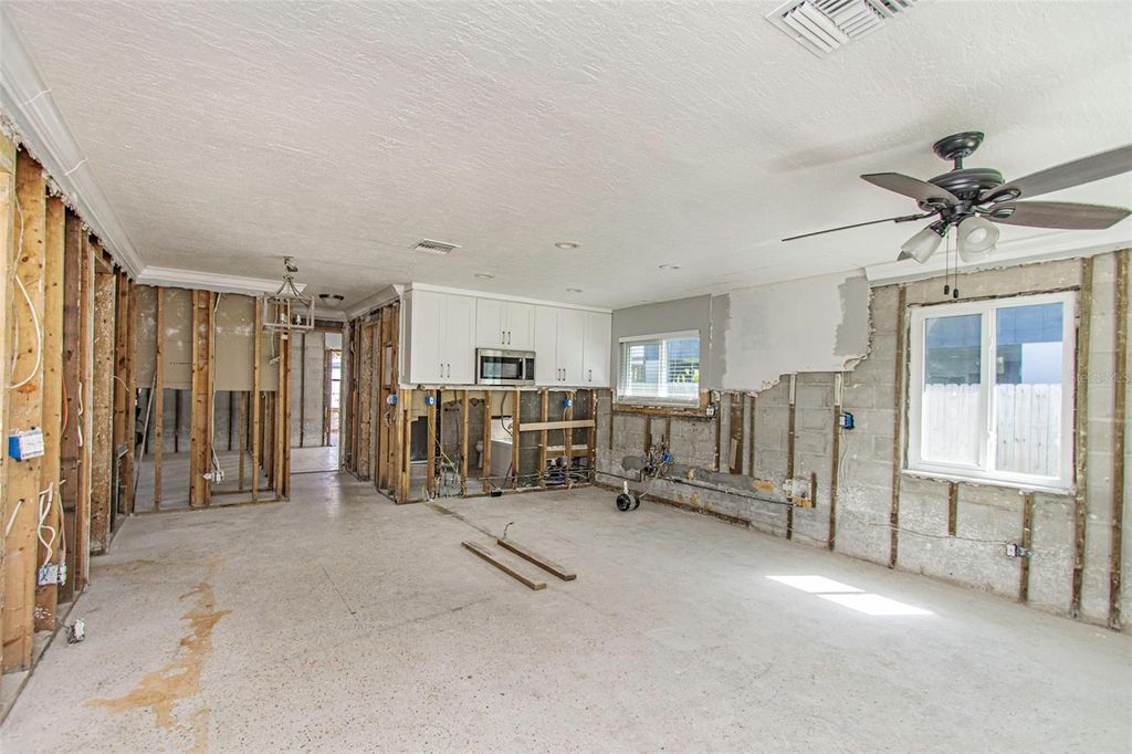 Photo of 1827 Montana Avenue NE, St Petersburg, FL 33703 (MLS # TB8417938)