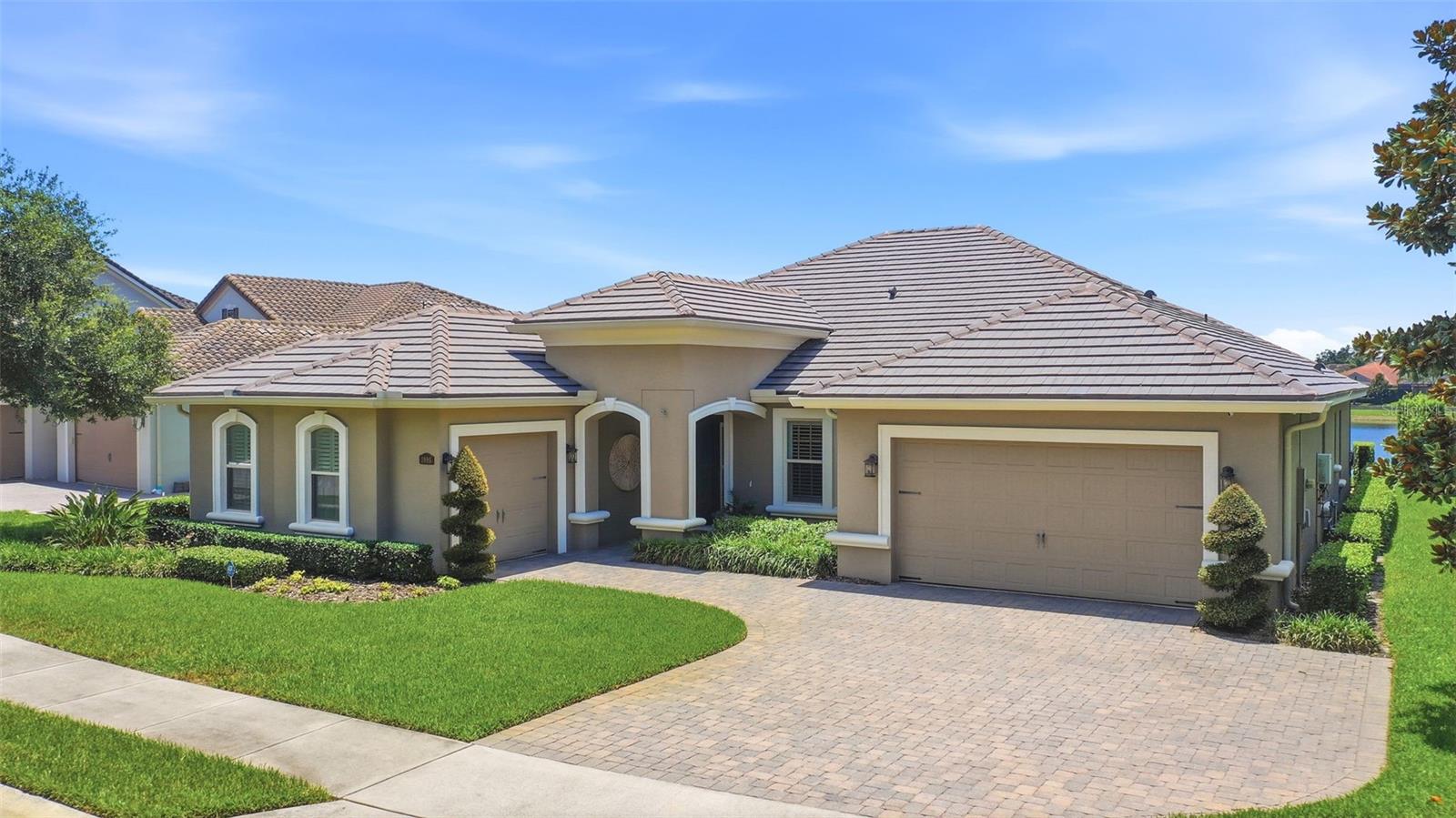 3995 EQUINE COVE