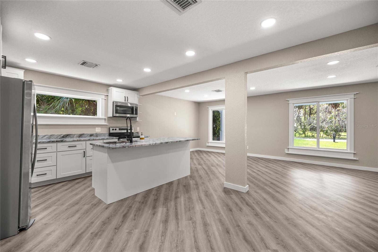 CRYSTAL PARK - Residential