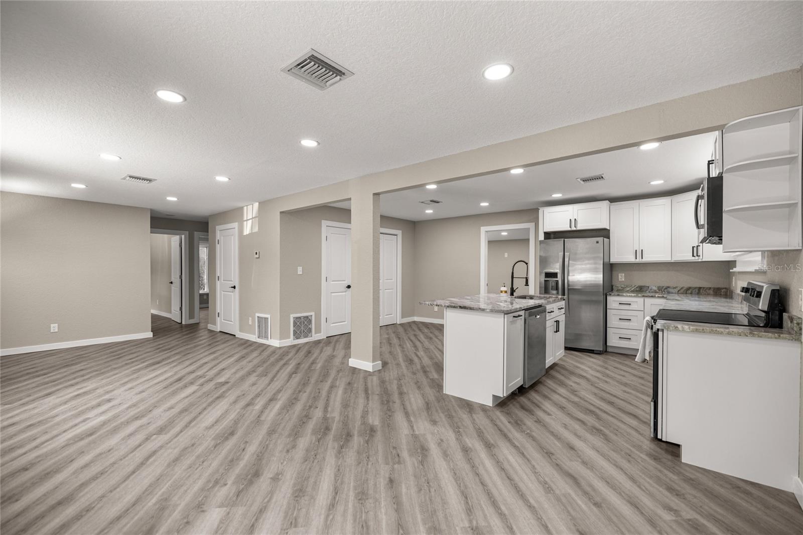 CRYSTAL PARK - Residential