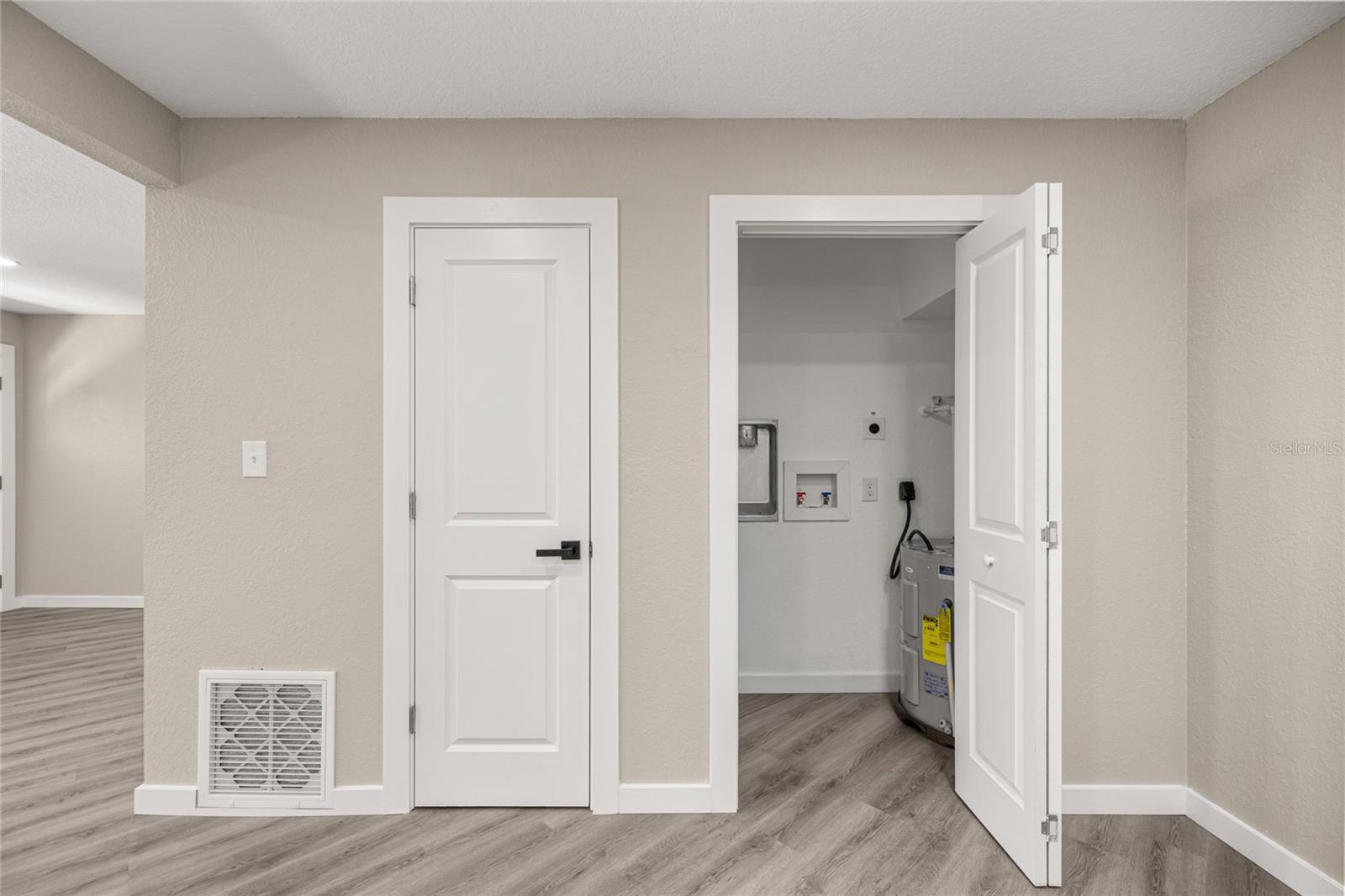 CRYSTAL PARK - Residential